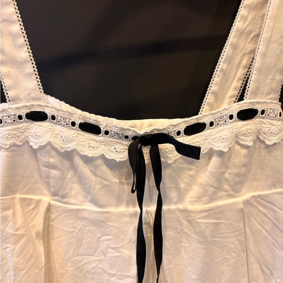 Reformation White Baby Doll Dress with Black Accent Size 0 - Picture 4 of 5